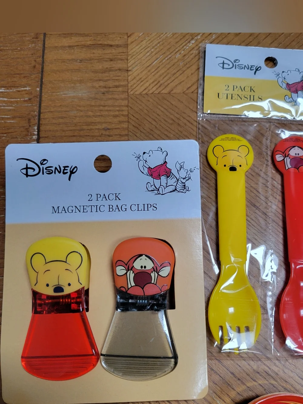 NWT Disney Winnie The Pooh 7 Pc Kitchen Set - Towel Oven Mitt Measuring Spoons